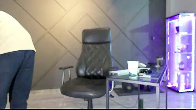 mattmasterss online show from December 6, 12:16 pm