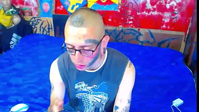 deivid estrada online show from November 10, 6:02 pm