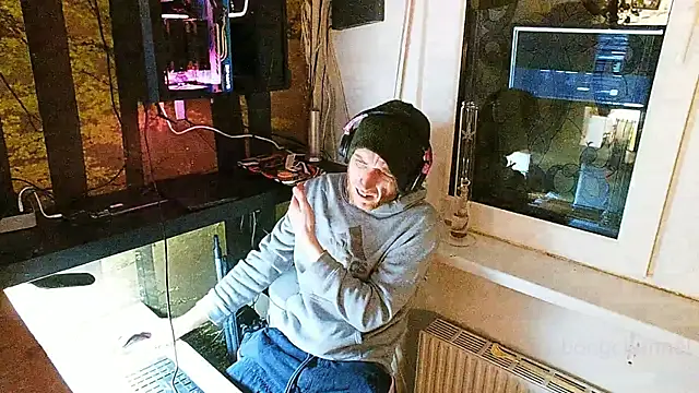 BongChannel online show from December 10, 7:11 pm