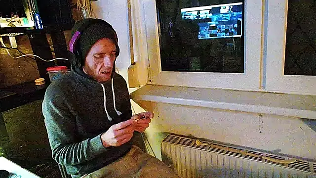 BongChannel online show from December 11, 11:00 pm