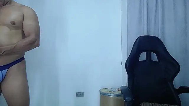 Jordan Gomez  online show from October 4, 3:00 am