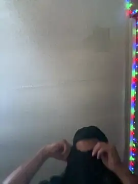 Snapshot of bigdickgio6923 chatting on March 9, 9:03 pm bigdickgio6923 online show from March 9, 9:03 pm