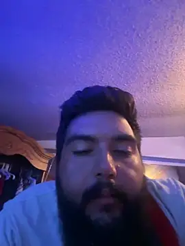 Snapshot of bigdickgio6923 chatting on September 24, 5:07 am bigdickgio6923 online show from September 24, 5:07 am