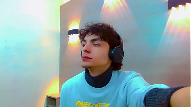 Sr BonnyEthan online show from December 4, 2:13 pm