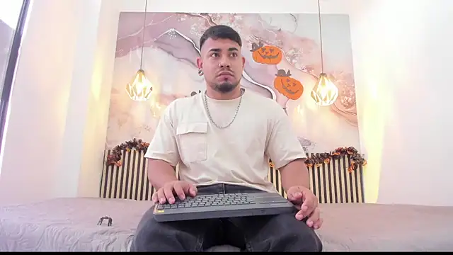 BrianMalonee online show from November 3, 12:09 pm