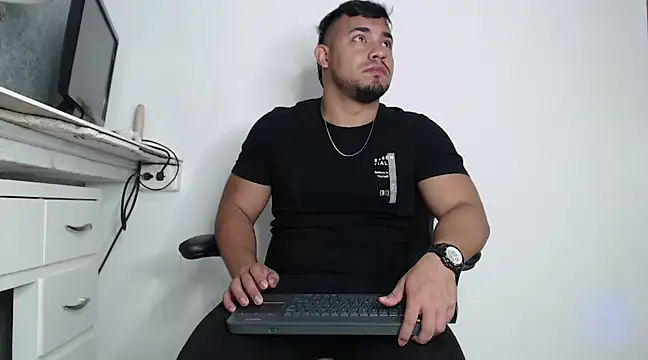 BrianMalonee online show from February 17, 2:26 pm