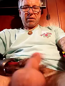 Snapshot of Pcsammy73 chatting on January 13, 4:50 am Pcsammy73 online show from January 13, 4:50 am