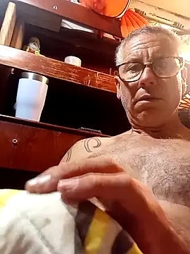Snapshot of Pcsammy73 chatting on October 22, 9:57 am Pcsammy73 online show from October 22, 9:57 am