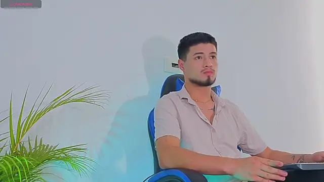 EdwardRoss  online show from October 29, 8:12 pm