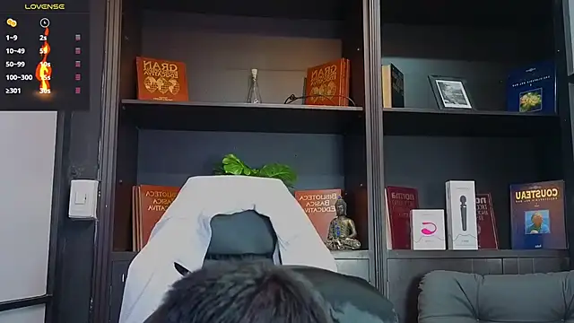 EdwardRoss  online show from September 24, 9:35 pm