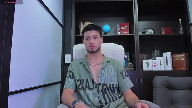 EdwardRoss  online show from January 10, 7:32 pm