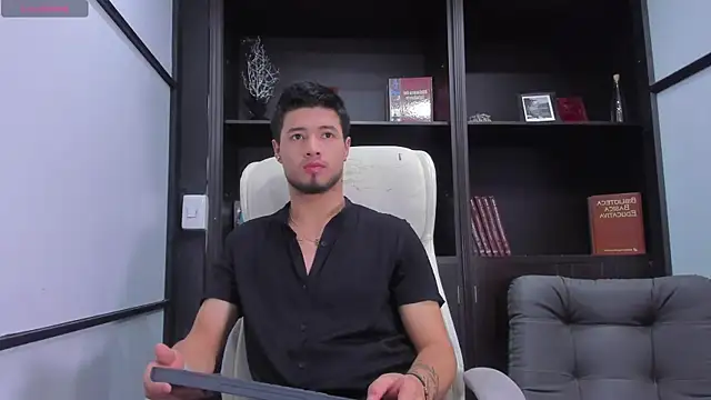 EdwardRoss  online show from February 12, 8:07 pm