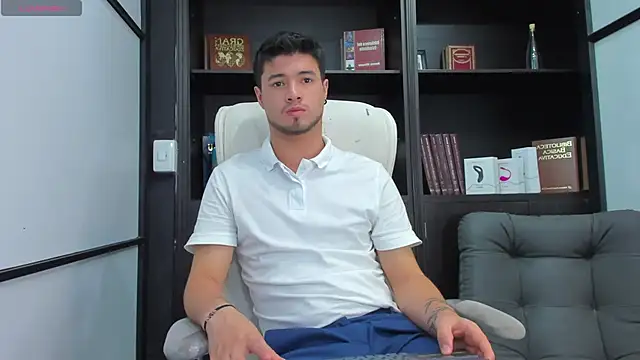 EdwardRoss  online show from December 6, 7:56 pm