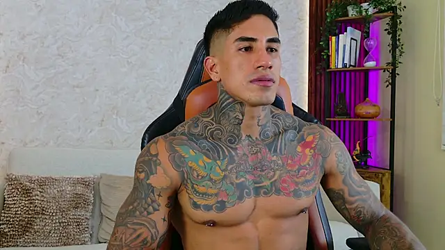 AdanReilly online show from October 22, 7:27 pm