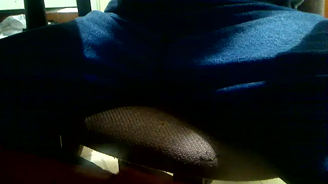 markluvskitty online show from January 31, 7:11 pm