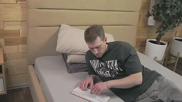 EthanPinkman online show from November 21, 4:55 am