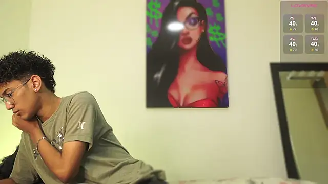 harrytwink18 online show from December 6, 1:33 pm