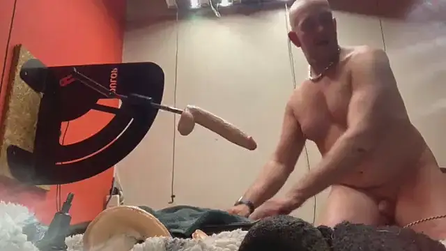 Bigtoyaddict online show from April 11, 4:54 pm