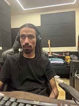 hotcamboy420 online show from January 16, 5:10 am