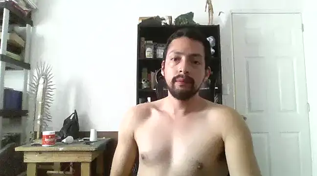Snapshot of Andresarr93 chatting on December 23, 9:18 pm Andresarr93 online show from December 23, 9:18 pm