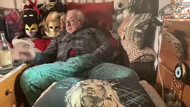 EroticVenetian online show from February 13, 9:04 am