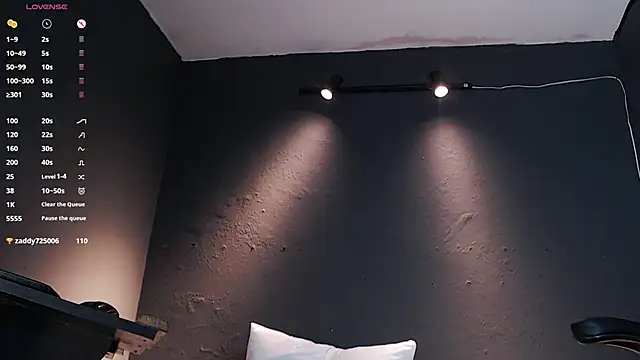 DilanJonnes  online show from March 6, 9:34 pm