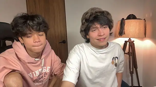 MyLatinHotBoys online show from April 12, 9:49 pm