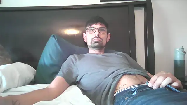 spence204011 online show from March 20, 7:18 pm