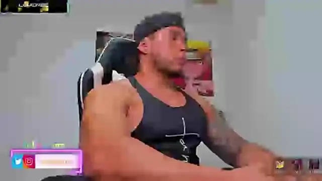 Marco diaz1 online show from April 15, 11:15 pm