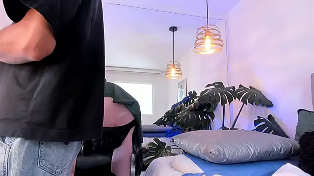 Tom cooper  online show from November 29, 1:02 pm