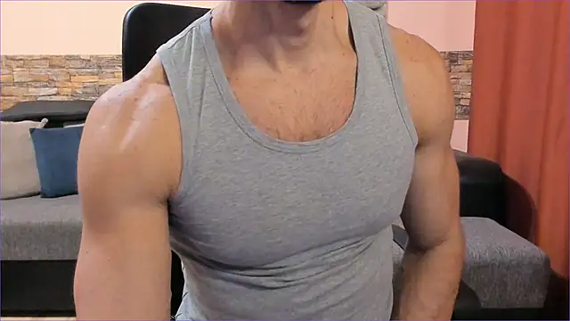 HotHunkTrainer online show from November 1, 9:46 am