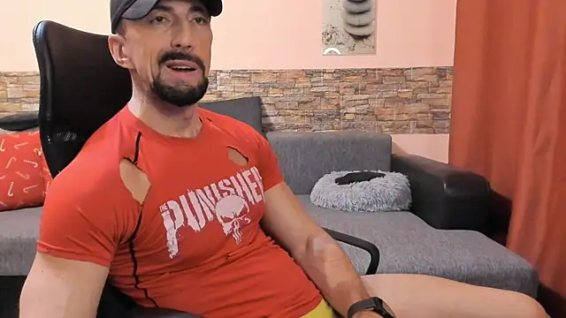 HotHunkTrainer online show from February 10, 10:09 am