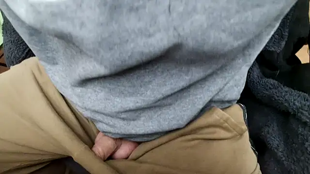 foreskinbeautiful online show from December 14, 3:08 pm