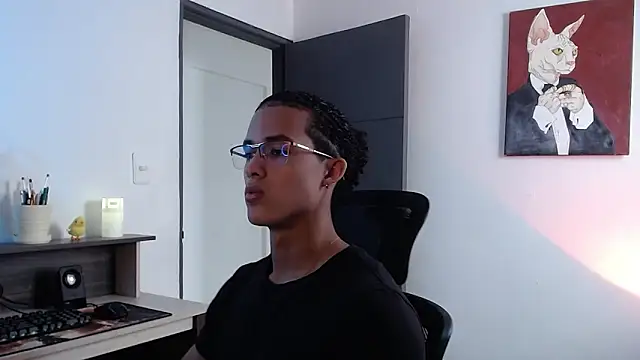 Snapshot of alejo_x3 chatting on February 12, 4:22 pm alejo x3 online show from February 12, 4:22 pm