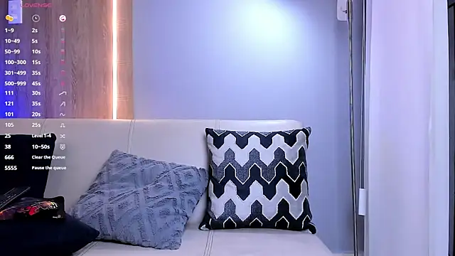 SymonPrince online show from November 27, 2:37 am