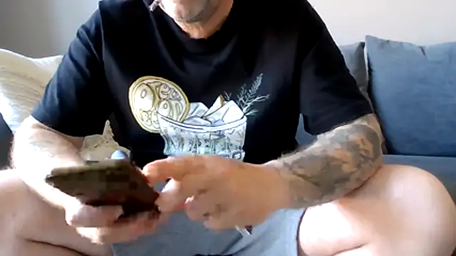 naughtynottz5050 online show from July 15, 1:07 pm