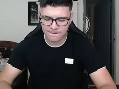 Plug Control online show from March 21, 1:56 pm