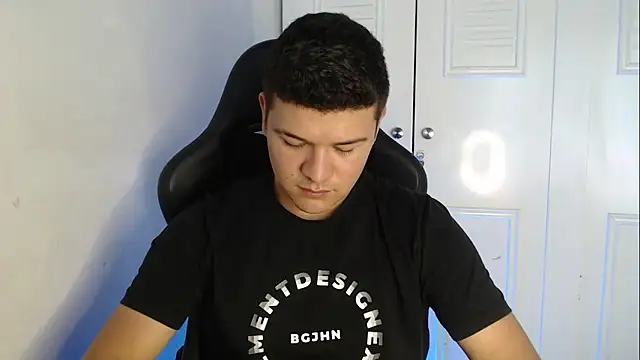 Plug Control online show from September 13, 7:26 pm