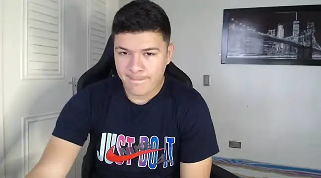 Plug Control online show from December 5, 2:11 pm