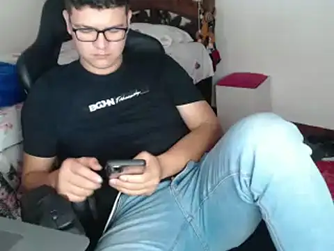 Plug Control online show from March 14, 1:35 pm