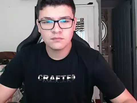 Plug Control online show from March 19, 1:29 pm