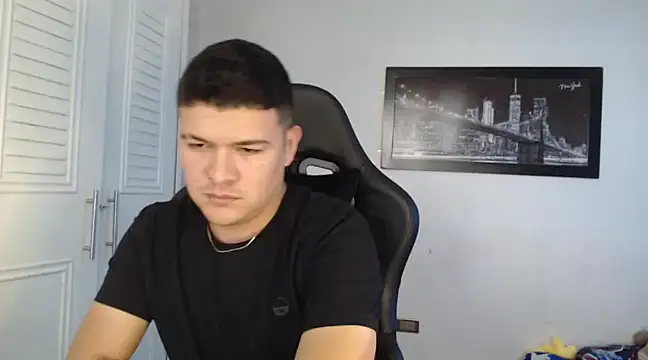 Plug Control online show from January 3, 9:05 pm