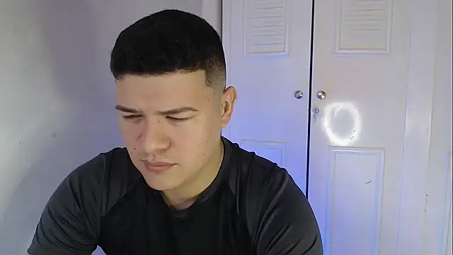 Plug Control online show from October 11, 4:33 pm