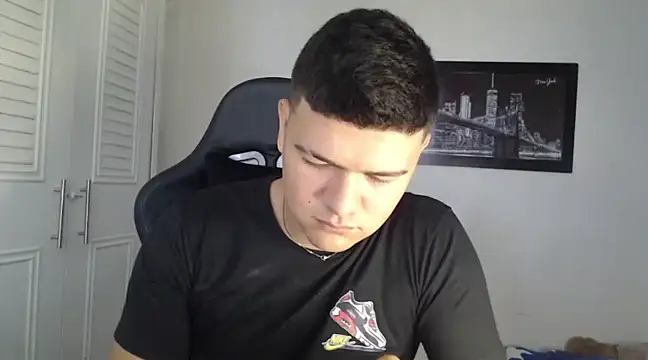 Plug Control online show from January 21, 2:33 pm