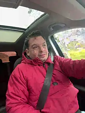 Jose HotLatino online show from February 12, 8:42 am