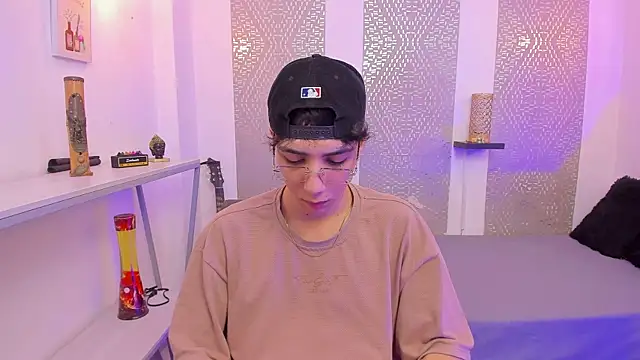 Nikolay Gregori online show from November 12, 4:40 am