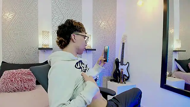 Nikolay Gregori online show from January 16, 4:28 am