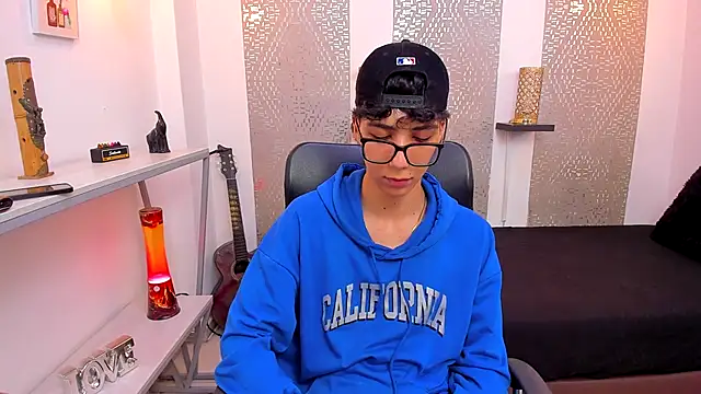 Nikolay Gregori online show from October 2, 5:55 am