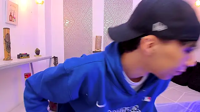 Nikolay Gregori online show from November 18, 4:27 am