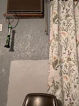 Snapshot of Miguel16i chatting on March 6, 5:57 am Miguel16i online show from March 6, 5:57 am